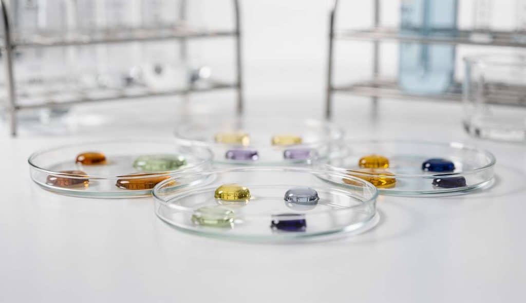 Huiles essentielles : efficacité antivirale testée in vitro