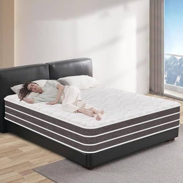 Découvrez le test du matelas YIDATONG 140x190 cm alliant mémoire de forme et ressorts pour un soutien optimal et un sommeil parfait