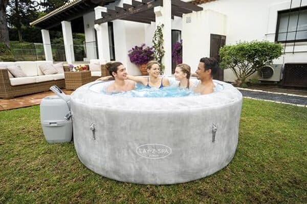 Découvrez notre test détaillé du spa gonflable Lay-Z-Spa Zurich Energysense™ : relaxation compacte pour 2 à 4 personnes avec tous les avantages et caractéristiques.